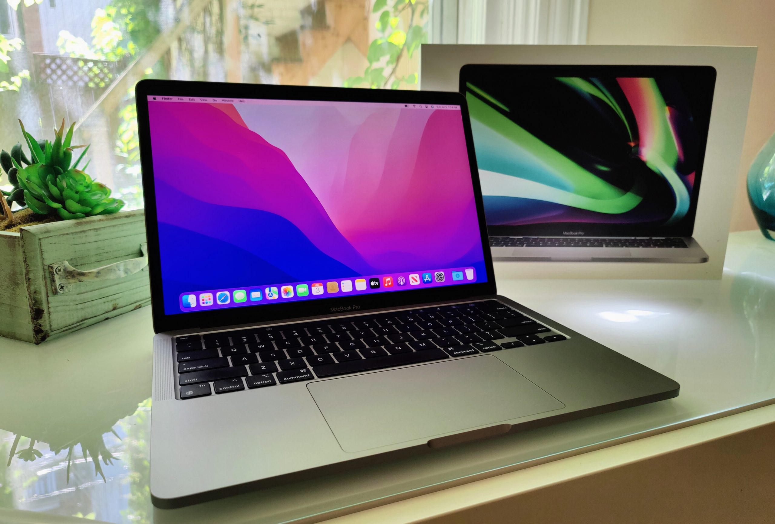 MacBook Pro (13-inch, 2020) (i7, 16GB, 512GB) MacBook Pro (13-inch, 2020) (i7, 16GB, 512GB)