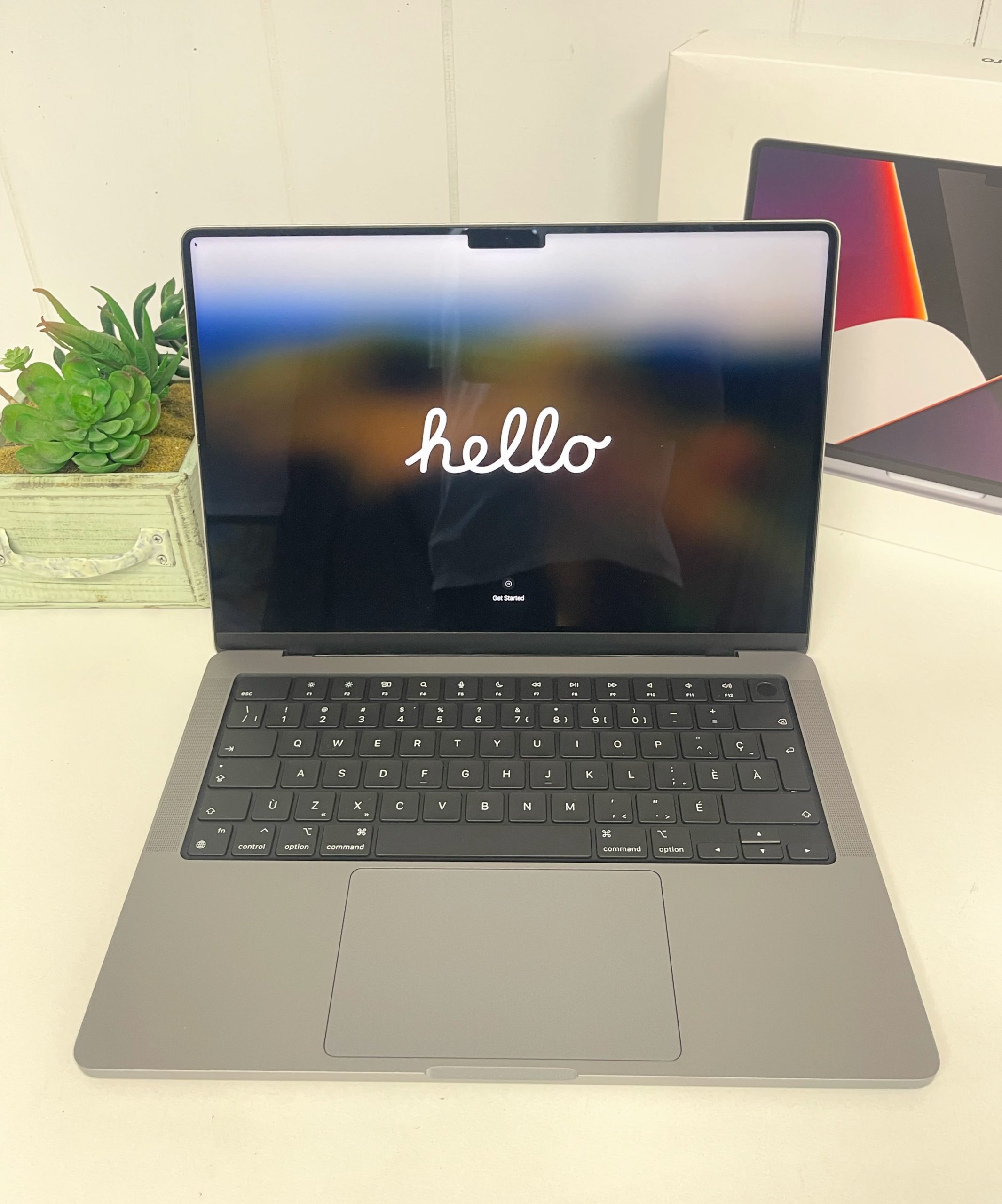 MacBook Pro 2023 14インチ M2 16GB 512GB US 2023 Apple MacBook Pro with Apple M2 Pro Chip (14.2-inch