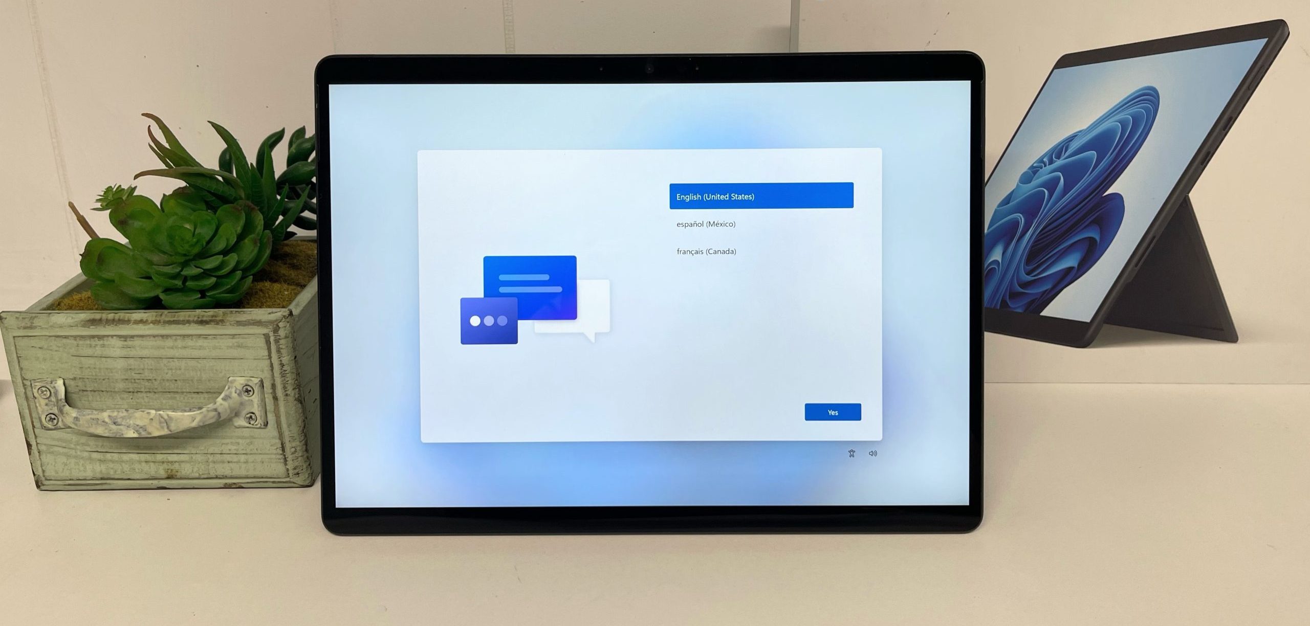 Microsoft Surface Pro 9 13″ (i5-12th Gen/8GB/256GB) Graphite