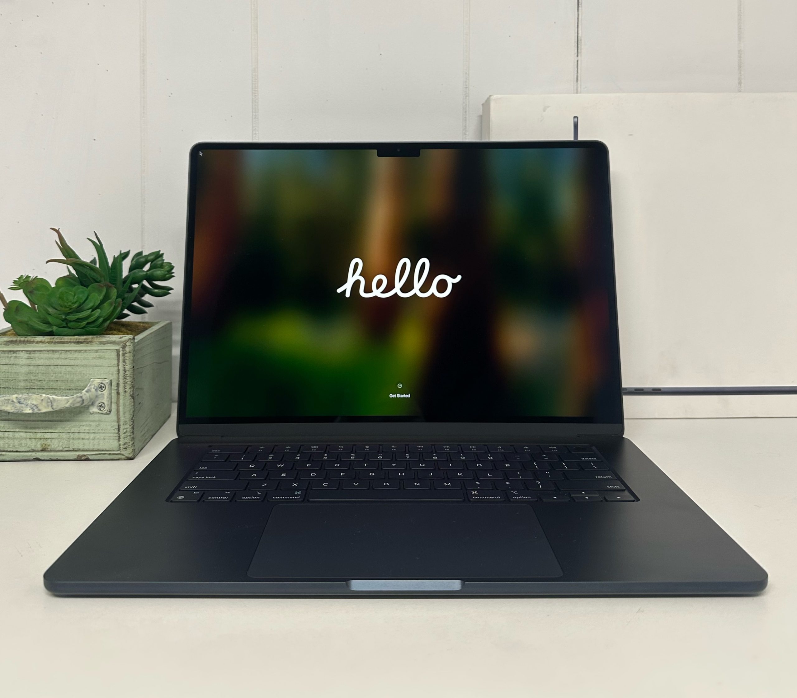 MacBook Air (15-inch, 2023) (M2 Chip, 8GB, 256GB) Midnight Black